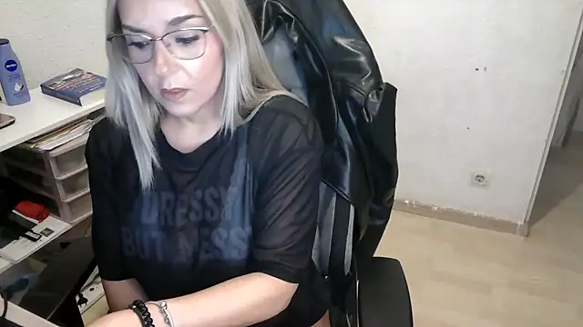 bekka   online show from February 28, 2026, 8:21 pm