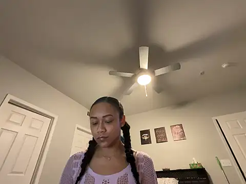 RylHoneyy online show from January 11, 2026, 3:22 am