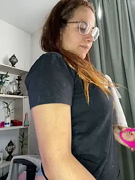 Snapshot of Emma_Wish chatting on January 24, 2025, 3:34 pm Emma Wish online show from January 24, 2025, 3:34 pm