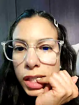 Snapshot of Angelinalombardi_ chatting on March 15, 2025, 3:40 am Angelinalombardi  online show from March 15, 2025, 3:40 am