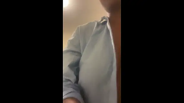 Snapshot of HoneyDripHer chatting on November 11, 2025, 11:49 pm HoneyDripHer online show from November 11, 2025, 11:49 pm