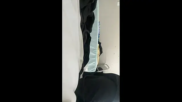 Snapshot of HoneyDripHer chatting on November 13, 2025, 4:39 pm HoneyDripHer online show from November 13, 2025, 4:39 pm