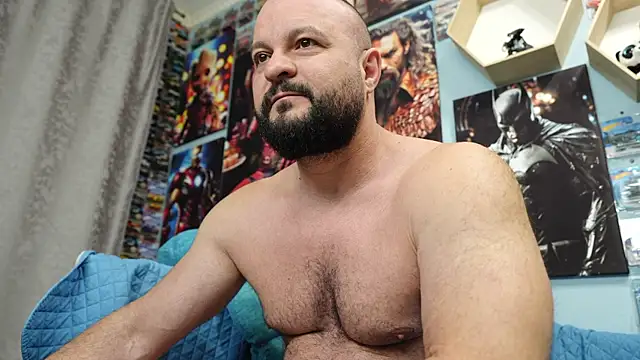 Snapshot of Muscle_Bear chatting on September 17, 2025, 3:41 am Muscle Bear online show from September 17, 2025, 3:41 am