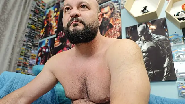 Snapshot of Muscle_Bear chatting on September 18, 2025, 4:03 am Muscle Bear online show from September 18, 2025, 4:03 am