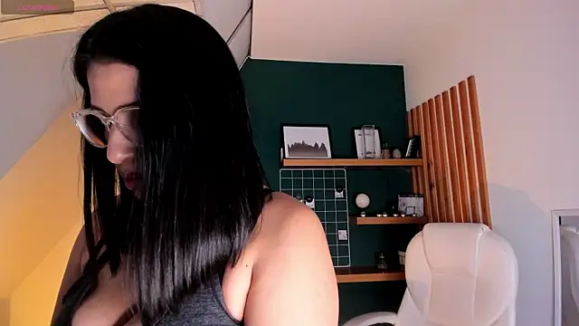 Snapshot of Galilea_Fox chatting on July 5, 2026, 4:25 pm Galilea Fox online show from July 5, 2026, 4:25 pm