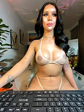 Addison  Lee online show from November 22, 2025, 12:37 pm