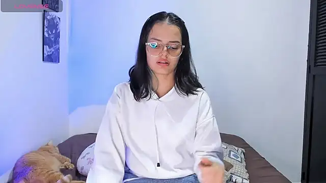 Snapshot of Abby_Saenz01 chatting on September 30, 2025, 9:42 pm Abby Saenz01 online show from September 30, 2025, 9:42 pm