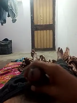 Snapshot of hunter6112 chatting on January 16, 2026, 6:23 pm hunter6112 online show from January 16, 2026, 6:23 pm