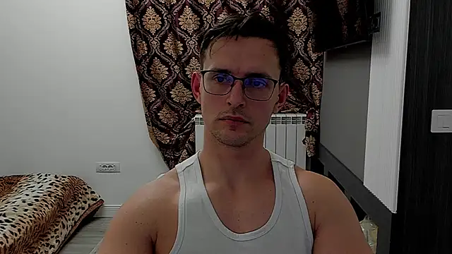 Snapshot of sexxymuscles4u chatting on February 14, 2025, 3:05 pm sexxymuscles4u online show from February 14, 2025, 3:05 pm