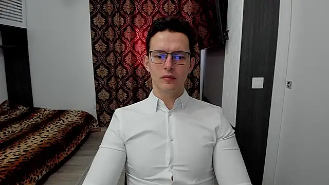 Snapshot of sexxymuscles4u chatting on March 10, 2025, 8:59 am sexxymuscles4u online show from March 10, 2025, 8:59 am