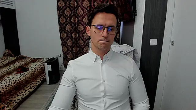 Snapshot of sexxymuscles4u chatting on March 12, 2025, 12:26 pm sexxymuscles4u online show from March 12, 2025, 12:26 pm