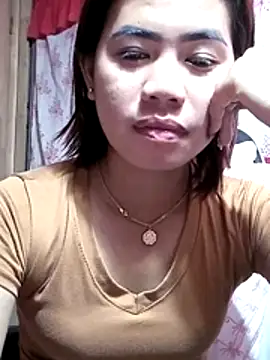 Snapshot of Cutie_body11 chatting on June 13, 2026, 1:03 am Cutie body11 online show from June 13, 2026, 1:03 am
