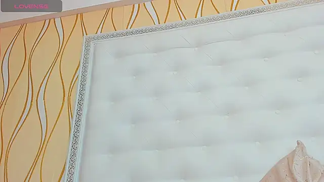 karissia online show from March 9, 2025, 8:51 am