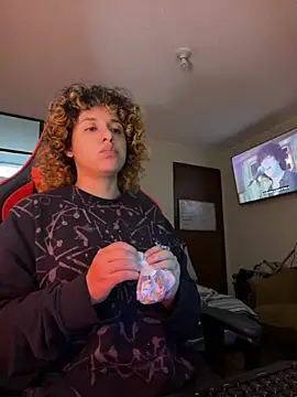 EmmaMelissa0521 online show from April 15, 2026, 10:43 pm