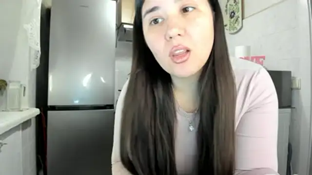 Snapshot of MiaMarrone chatting on March 28, 2026, 10:09 pm MiaMarrone online show from March 28, 2026, 10:09 pm