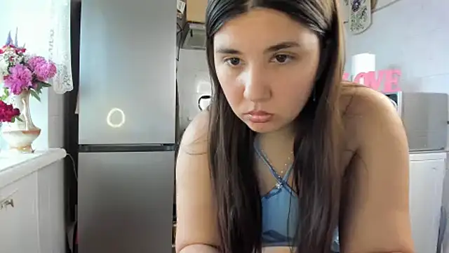 Snapshot of MiaMarrone chatting on June 16, 2026, 3:47 pm MiaMarrone online show from June 16, 2026, 3:47 pm
