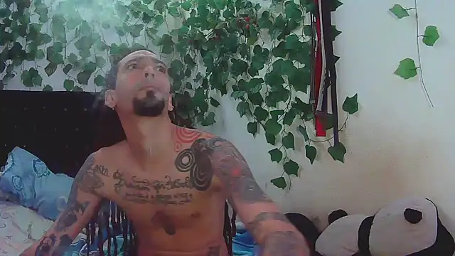 caribbeanlover1 online show from February 7, 2025, 12:28 pm