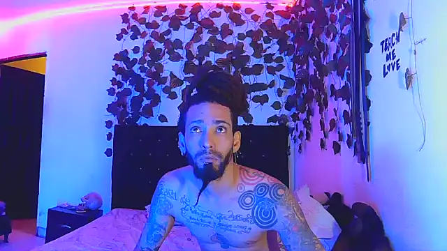 caribbeanlover1 online show from February 9, 2026, 1:53 am