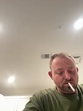 Snapshot of smokeymt420 chatting on October 23, 2025, 3:50 am smokeymt420 online show from October 23, 2025, 3:50 am