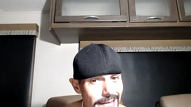 Snapshot of ThickD2C chatting on February 11, 2026, 6:46 pm ThickD2C online show from February 11, 2026, 6:46 pm