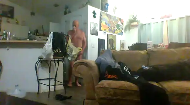 Yankeedave420 online show from December 16, 2024, 1:53 am