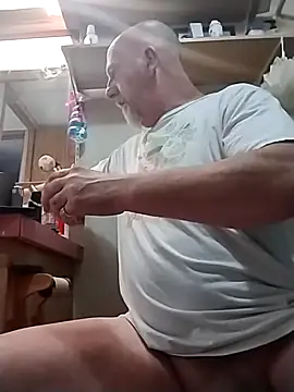 Yankeedave420 online show from April 24, 2026, 7:33 am