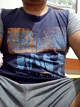 chicoguapo8 online show from February 9, 2026, 3:43 am