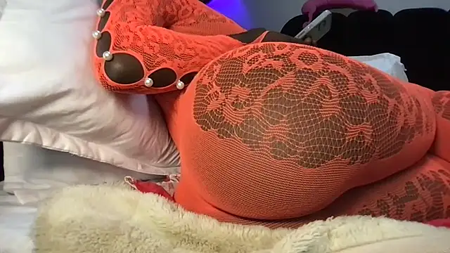 Snapshot of choco_petite chatting on March 7, 2026, 3:58 am choco petite online show from March 7, 2026, 3:58 am