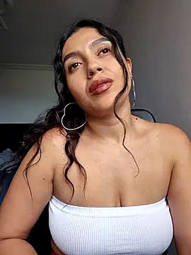 ivanataylor1 online show from July 30, 2026, 7:13 pm