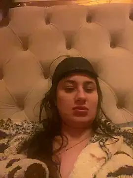 Flossy Vettie online show from March 17, 2025, 11:00 pm