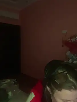 Flossy Vettie online show from April 16, 2026, 9:39 pm