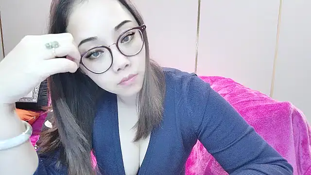 Snapshot of Giuliam chatting on February 11, 2025, 12:48 pm Giuliam online show from February 11, 2025, 12:48 pm