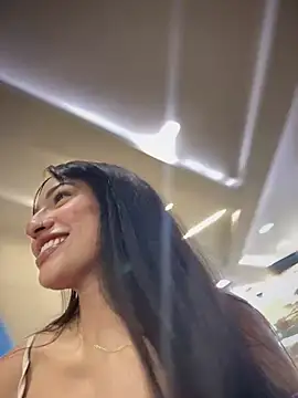 DulceLenns online show from February 19, 2025, 6:00 pm