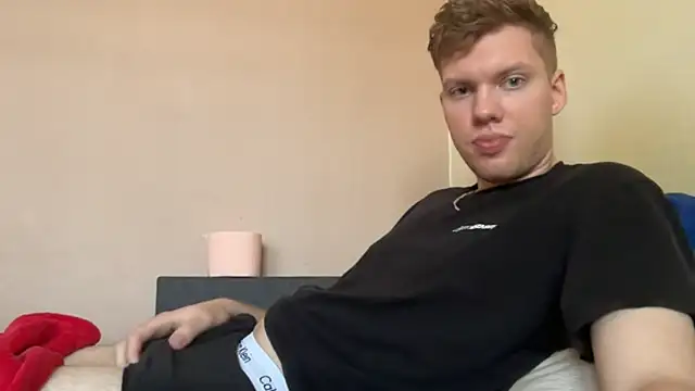 sexybooii6968 online show from September 23, 2025, 9:34 am