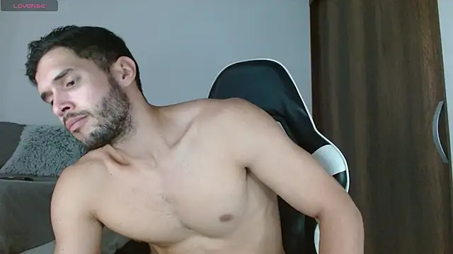 Noah jhonsonn online show from January 28, 2025, 1:38 pm