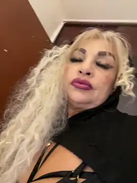 scarlett sexx69 online show from November 10, 2025, 11:31 am