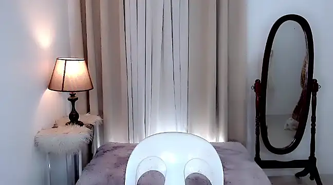 Snapshot of DreamLADYBOY chatting on December 12, 2024, 8:47 am DreamLADYBOY online show from December 12, 2024, 8:47 am