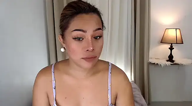 Snapshot of DreamLADYBOY chatting on January 22, 2025, 2:48 am DreamLADYBOY online show from January 22, 2025, 2:48 am