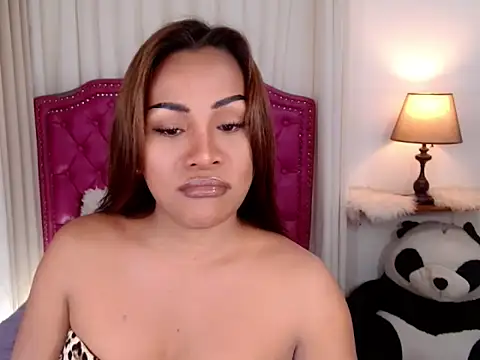 Snapshot of DreamLADYBOY chatting on September 29, 2025, 10:58 pm DreamLADYBOY online show from September 29, 2025, 10:58 pm