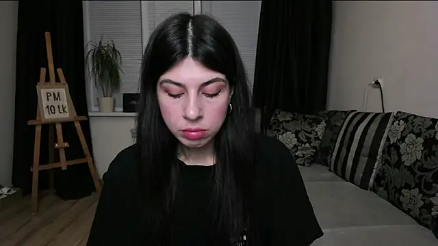 MolagAnna online show from March 12, 2026, 8:04 pm