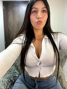 MiaJones21 online show from January 17, 2026, 12:59 am