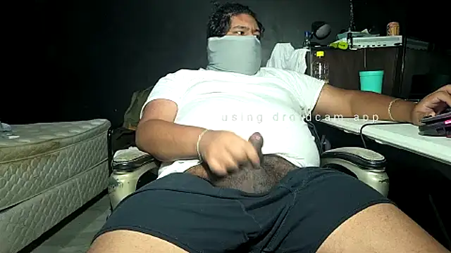 Snapshot of mikfgh50 chatting on October 6, 2025, 12:41 am mikfgh50 online show from October 6, 2025, 12:41 am