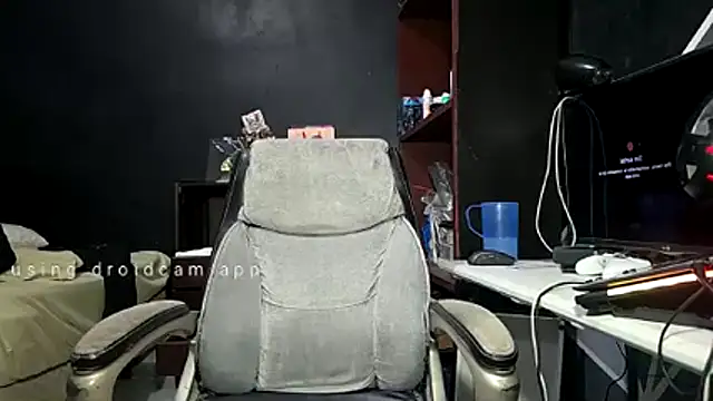 mikfgh50 online show from February 21, 2026, 4:24 am