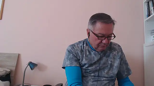 YOU6me online show from October 2, 2025, 7:48 am