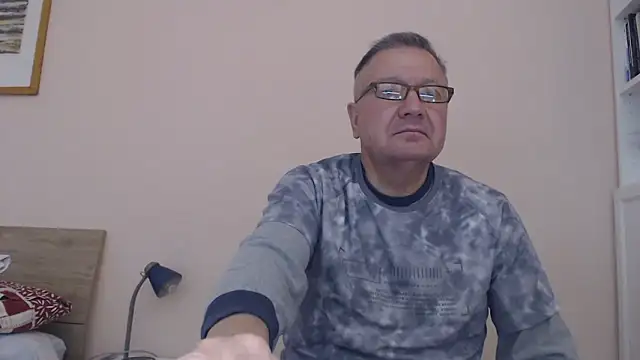 YOU6me online show from October 5, 2025, 4:05 pm