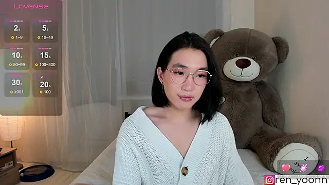 Snapshot of Ren_yoon chatting on May 11, 2026, 12:38 am Ren yoon online show from May 11, 2026, 12:38 am