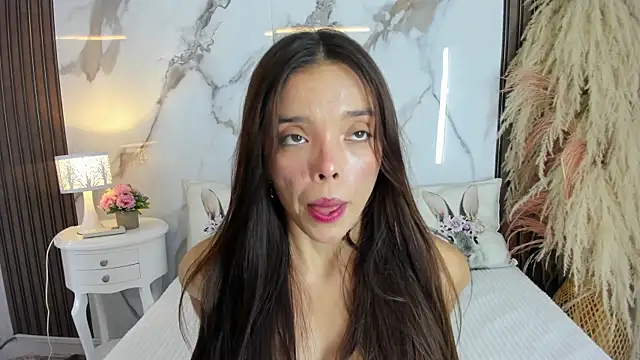 hannahill69 online show from March 19, 2026, 5:22 am