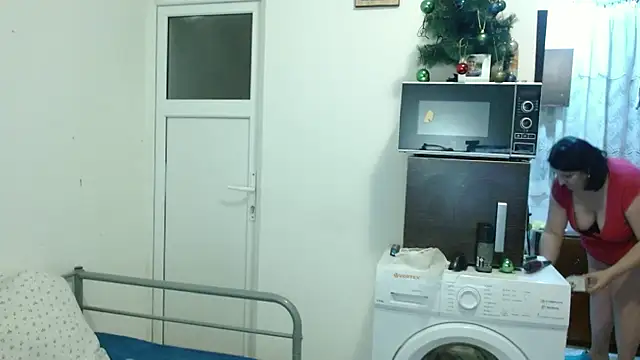 Snapshot of RidemerafSuzana chatting on February 23, 2025, 6:12 pm RidemerafSuzana online show from February 23, 2025, 6:12 pm