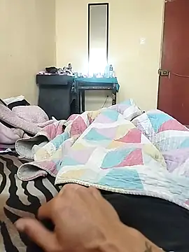 Snapshot of 001HENRYAlejandro chatting on November 24, 2025, 1:11 pm 001HENRYAlejandro online show from November 24, 2025, 1:11 pm