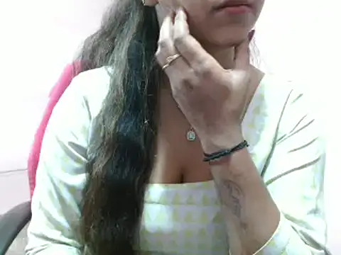 LovingPihu online show from March 7, 2025, 8:45 am